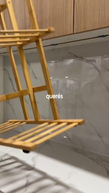 Video de Estante de bambu para plantas - 3 niveles