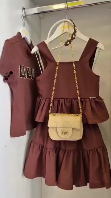 Vídeo de Conjunto Saia e Cropped Babadinho