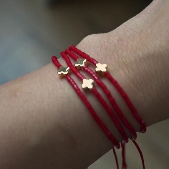 Video de (AP-16) SET DE 4 PULSERAS CRUZ - DELICAS ROJAS