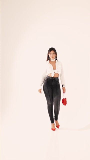 Vídeo de LUNAY'S JEANS