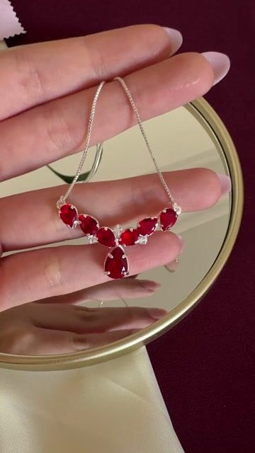 Vídeo de Colar em Rubi Vermelho Prata