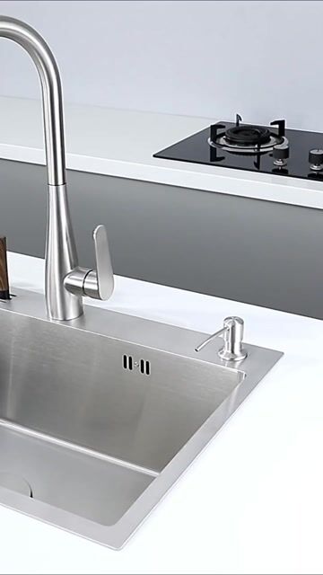 Video de Puresink 70x45x22cm Bacha De Cocina Acero Inox Con Griferia Modelo Plateado YUKA
