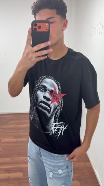 Video de Remera travis rostros C