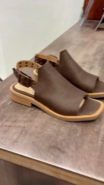Video de SOLEMNIA SHOES