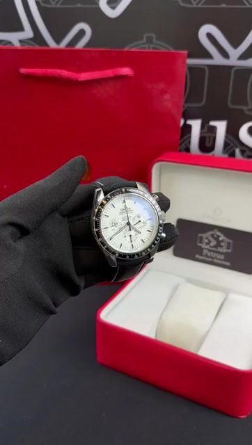 Video de Speedmaster Snoopy - 44mm - AÇO/MOSTRADOR BRANCO