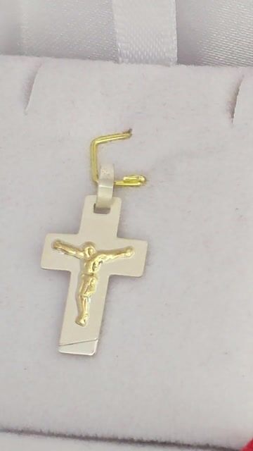 Video de Dije Cruz Plata Oro Con Cristo Relieve 15x20 Mm Mrt - C2408