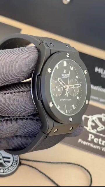 Video de Hublot Chrnograph 42mm - AÇO PRETO/MOSTRADOR PRETO - SILICONE E COURO