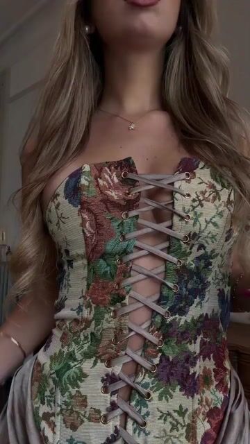 Video de Vestido Versalles