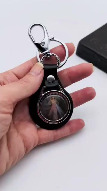 Video de Chaveiro Jesus Misericordioso- 11 cm