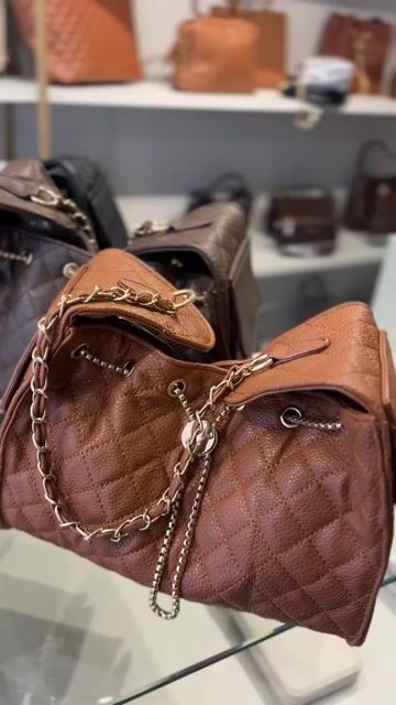 Video de Bolsa Saquinho matelassê