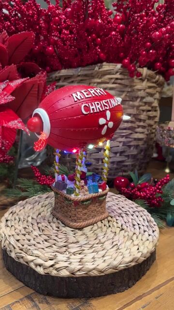 Vídeo de Balão em resina Noel c/ movimento e led 27cm