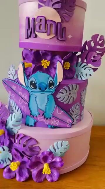 Vídeo de Bolo Fake Stitch Lilás Personalizado 4 Andares