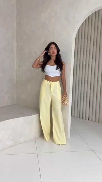 Video de Calça pantalona Camila wide leg básica