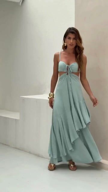 Video de vestido Ophelia - Longo com Busto Franzido e Recorte Frontal