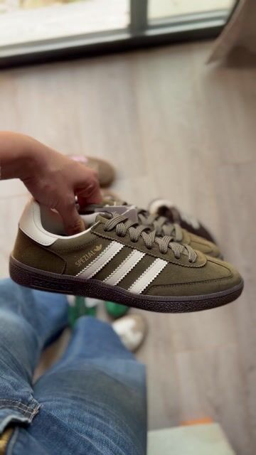 Video de Spezial verde oliva