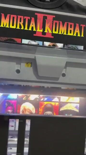 Video de Remera Mortal Kombat II