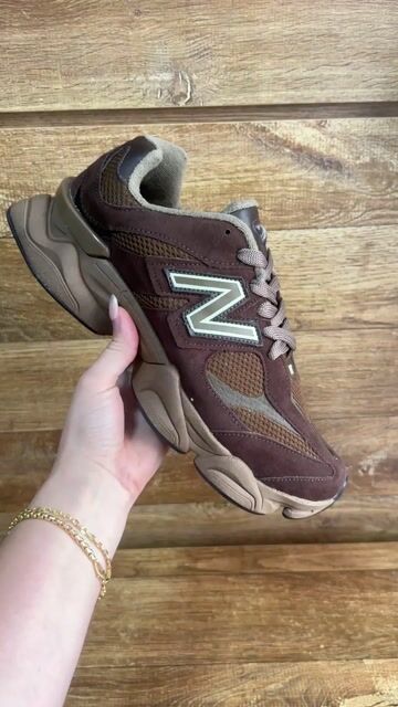 Video de NEW BALANCE 9060 - CAFÉ