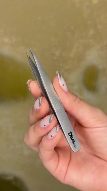 Video de Pinça Agulha Ponta Diamantada de Sobrancelhas Autoclavável