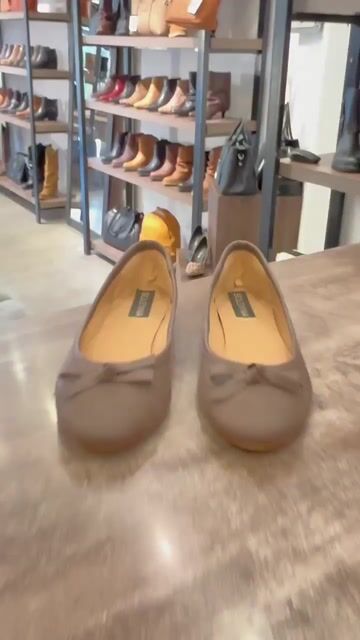 Video de SOLEMNIA SHOES