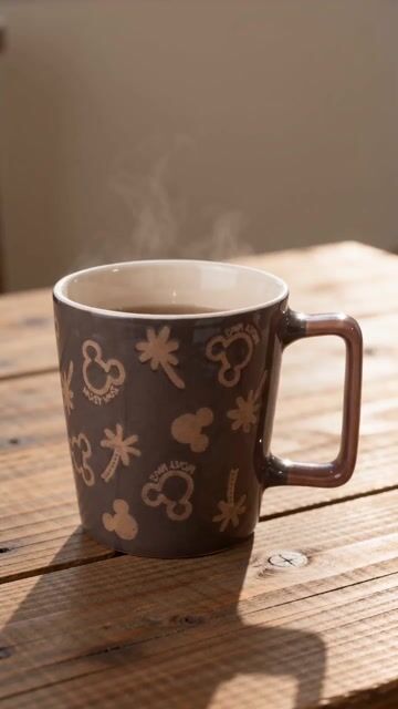 Video de Taza de Mickey con Palmeras - Importada