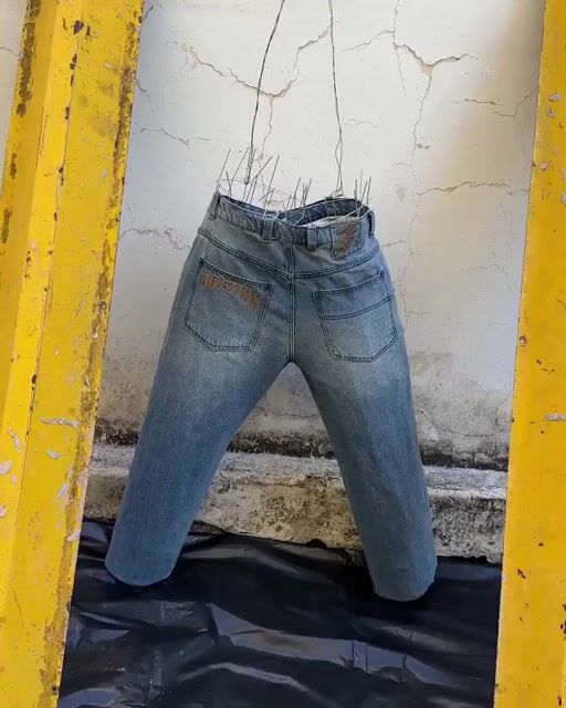 Video de Calça Jeans Tropicalients Red Night