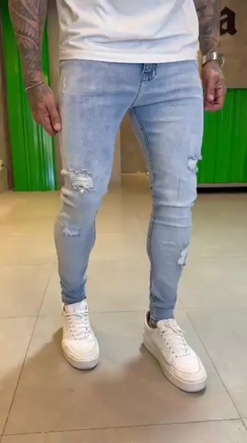 Video de Calça Super Skinny Clara c/ Rasgo REF: 9151