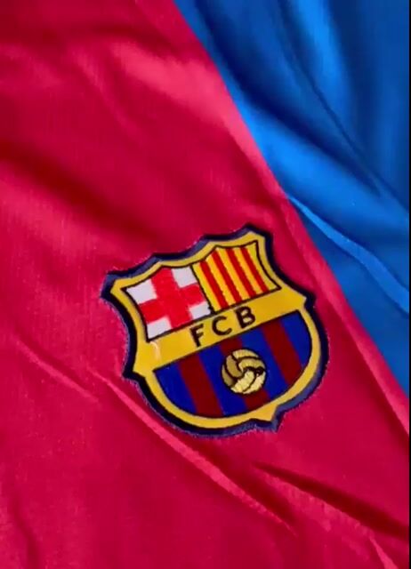 Video de CAMISETA RETRO BARCELONA 2006/07 TITULAR MESSI 19