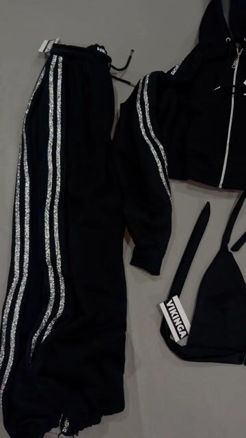 Video de CONJUNTO BUNNY PLATA - topV - campera - pantalón