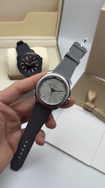 Video de Bvlgari Octo Roma 41mm - AÇO/MOSTRADOR CINZA - SILICONE