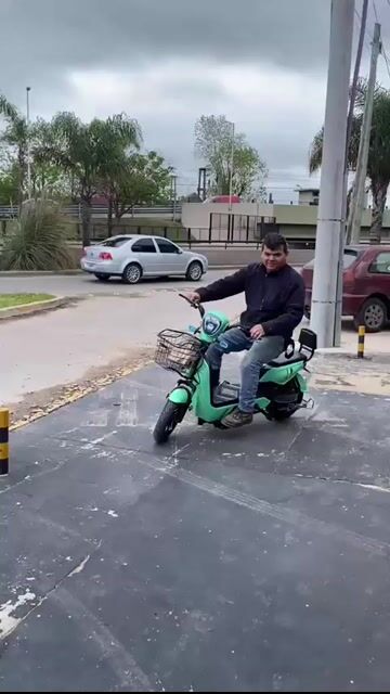 Video de Bicimoto Eléctrica E-scuta Batería Litio 40km 3 Velocidades