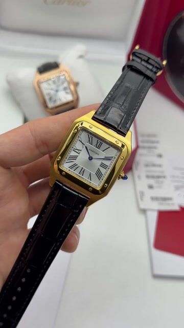 Video de Cartier Santos Dumont 35mm - AÇO DOURADO/MOSTRADOR BRANCO - COURO