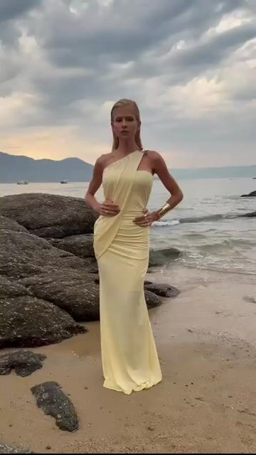Vídeo de VESTIDO AMORA MANTEIGA