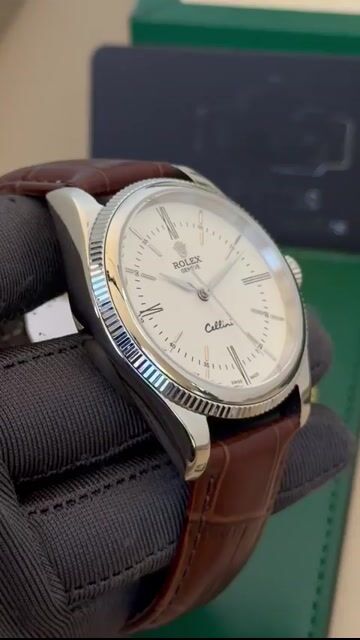 Video de Cellini 40mm - AÇO/MOSTRADOR BRANCO - COURO