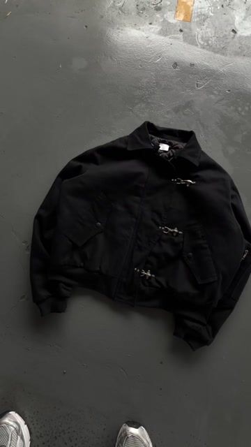 Video de CAMPERA BULL con CAPUCHA DESMONTABLE