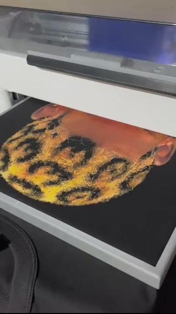 Video de Remera Rodman Cara Amarillo