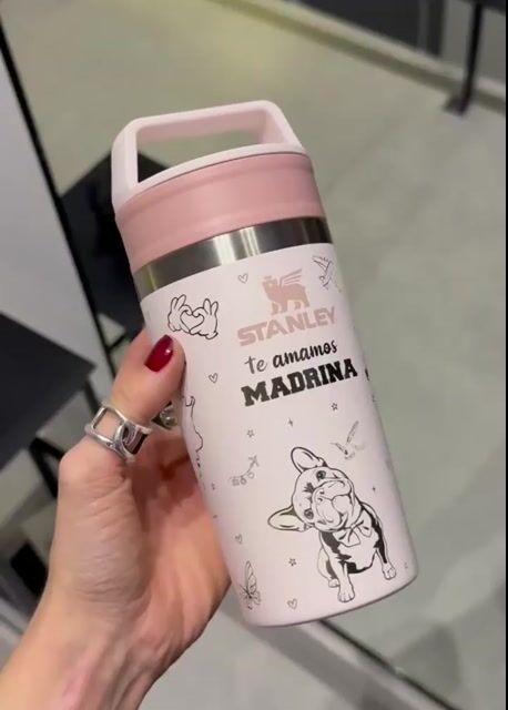 Video de VASO TÉRMICO STANLEY - Café to go - TRAVEL MUG 354ml (1 UN SOLO GRABADO PERSONALIZADO)