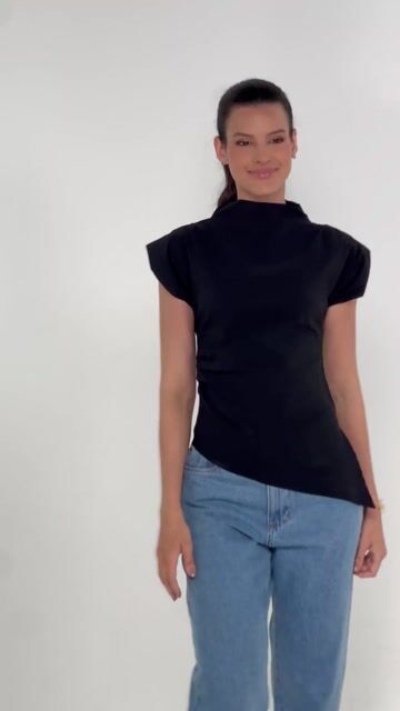 Vídeo de BLUSA ASSIMETRICA REBECA