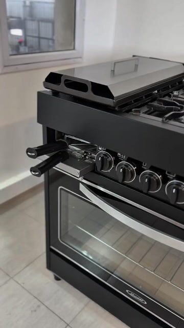 Video de Cocina Maraldi Chef Glass Black 87 cm con 6 Hornallas