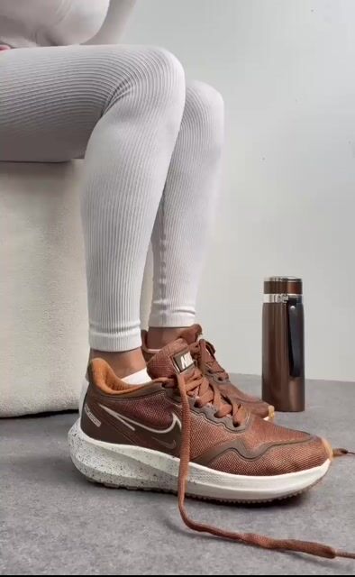 Vídeo de Tênis Modelo Zoom NK 47 Feminino 34 ao 39
