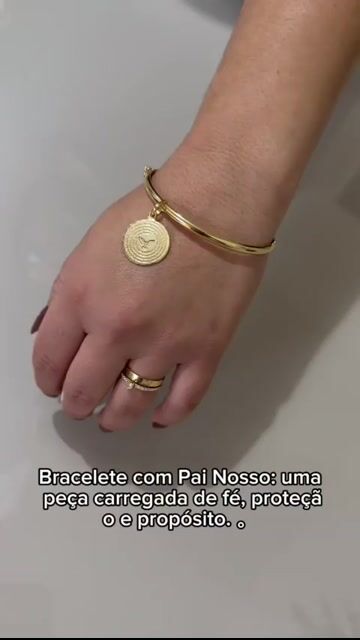 Video de Pulseira Feminina Moeda Antiga Com Pingente Religioso