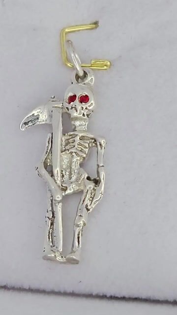 Video de Dije Plata Y Oro San La Muerte Ojos Rojos C2019