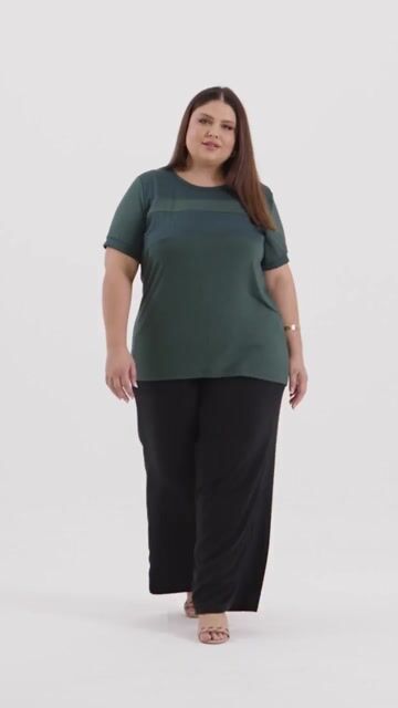 Vídeo de Blusa Feminina Vivian Plus Size