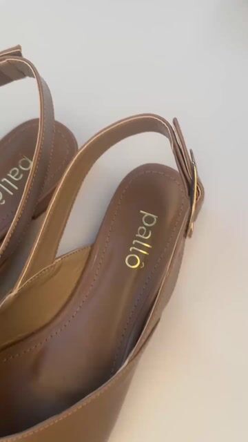 Vídeo de Adele | Slingback em couro areia