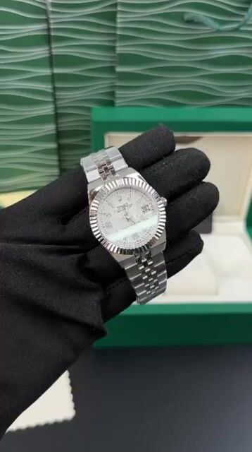 Video de Land Dweller 33mm - AÇO/MOSTRADOR BRANCO