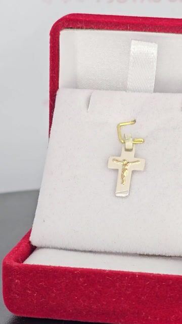 Video de Dije Cruz Plata Oro Con Cristo Relieve 10x15 Mm Mrt - C2402