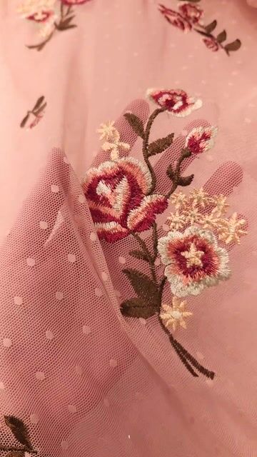 Video de MICROTUL BORDADO FAWN ROSA