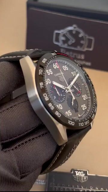 Video de TAG Heuer Porsche 44mm - AÇO/MOSTRADOR CINZA - COURO