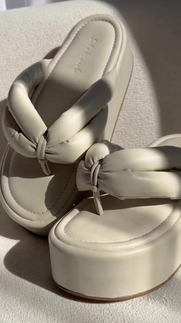 Vídeo de Tamanco Kira Off-white