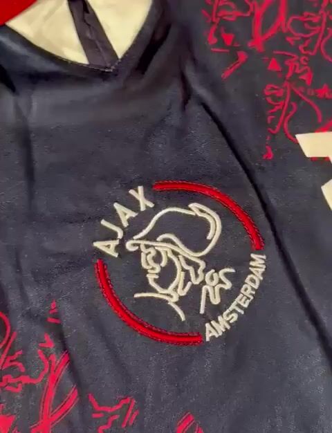 Video de CAMISETA RETRO AJAX 1994/95 SUPLENTE AZUL