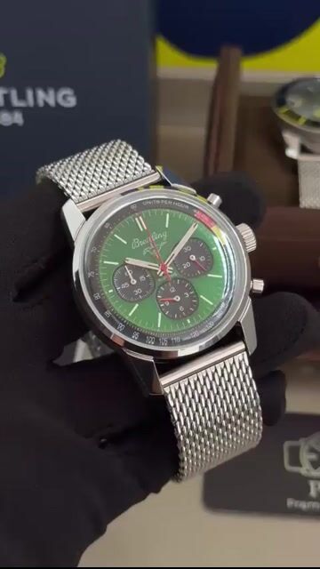 Video de Breitling Top Time B01 Ford Mustang 41mm - AÇO/MOSTRADOR VERDE